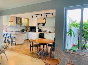 Casa · 160m² · 3 Quartos · 2 Vagas · Casa com 3 dormitórios à venda, 160 m² por R$ 884.000,00 - Village