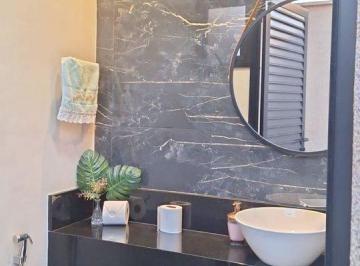 Casa · 160m² · 3 Quartos · 2 Vagas · 
                                Casa com 3 dormitórios à venda, 160 m² por R$ 1.100.000,00 - Reside