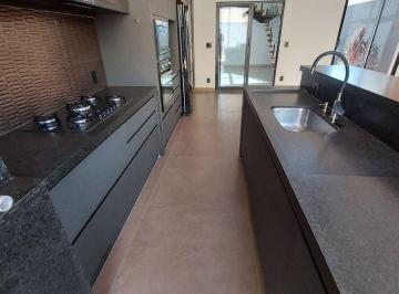 Casa · 237m² · 3 Quartos · 2 Vagas ·
Casa com 3 dormitórios à venda, 237 m² por R$ 1.550.000,00 - Quinta