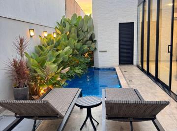 Casa · 225m² · 3 Quartos · 2 Vagas ·
Casa Condomínio Fenhouse em São José do Rio Preto/SP.