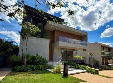 Casa de 4 quartos, Santana de Parnaíba · Casa com 4 quartos e 526 m² à venda em Alphaville - Gênesis 2