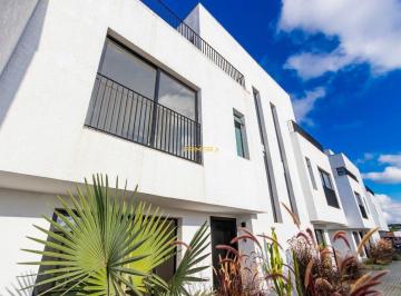 Casa · 150m² · 3 Quartos · Casa à venda - em Santa Felicidade