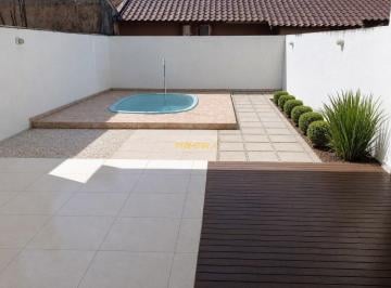 Casa · 114m² · 3 Quartos · Casa à venda - no Centro
