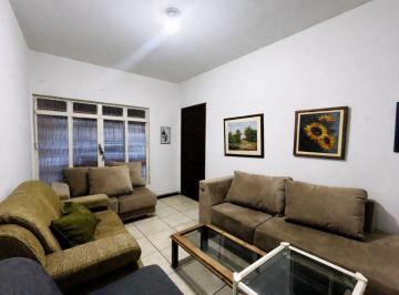 Casa de 3 quartos, Jacareí · Casa Térrea - Jardim Santa Maria - Jacareí - 2 Dormitórios - 150m².