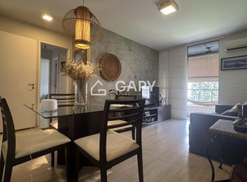 Apartamento · 70m² · 2 Quartos · 1 Vaga · Apartamento com Varanda a Venda em Icarai  Niteroi - R$:450.000,00