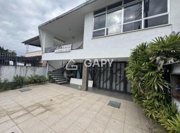 Comercial · 320m² · 7 Quartos · 2 Vagas · Imovel Comercial no Coracao de Sao Goncalo 320m2 - Por R$:450.000,00