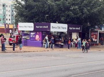 Comercial , Brasília · Banca de revistas com lanchonete na W3 Norte, 706