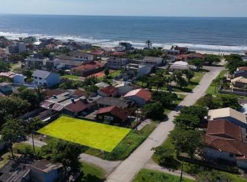 Terreno · 360m² · Terreno de esquina á 200 metros da praia com 360m² na Barra do Saí em Itapoá SC!