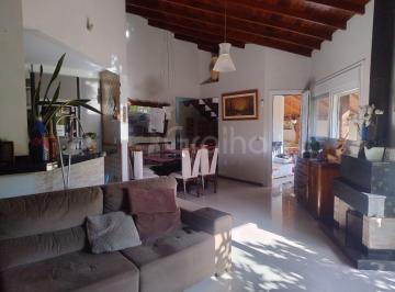 Casa · 181m² · 3 Quartos · 3 Vagas · Casa residencial com 450m² 3 dormitórios no Campeche