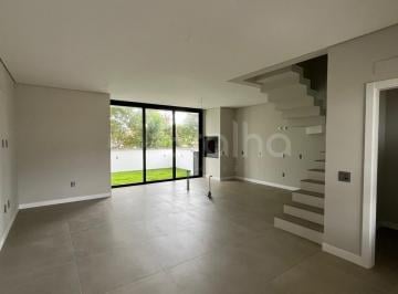Casa · 200m² · 4 Quartos · 2 Vagas · Casa de 200m² com 4 suítes em Biguaçu