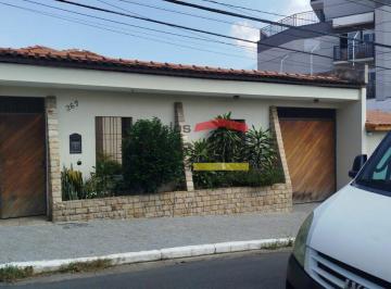 Casa · 212m² · 4 Quartos · 3 Vagas · EXCELENTE casa terrea em Santana com acomodação nos fundos, trav. da Av. Cons. Moreira de barros.