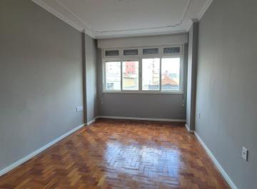 Apartamento · 80m² · 2 Quartos · Apto 2D com dependencia completa na Cidade Baixa