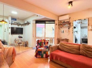 Apartamento · 73m² · 2 Quartos · Apartamento de 2 dormitórios entre os bairros Centro Histórico e Cidade Baixa.