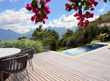 Casa de 3 quartos, Petrópolis · Casa à venda dentro de condomínio em Itaipava