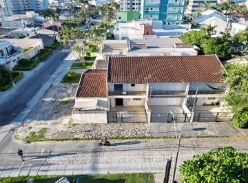Casa · 124m² · 4 Quartos · 1 Vaga · Sobrado em Centro  -  Matinhos