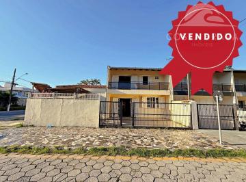 Casa · 124m² · 4 Quartos · 1 Vaga · Sobrado Exclusivo Jabilie no Centro de Matinhos