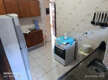 Casa · 9035m² · 1 Quarto · 3 Vagas · Oportunidade na cidade de Praia Grande, próximo ao mar