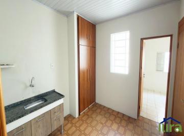l4664a.jpg · Casa para locação sobre loja na Vila Yara – praticidade e ótima localização
