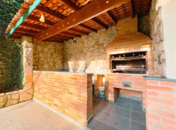 Casa de 5 quartos, Vinhedo · Casa de madeira com 5 quartos, 309m², piscina à venda no Condomínio Marambaia - Vinhedo/SP