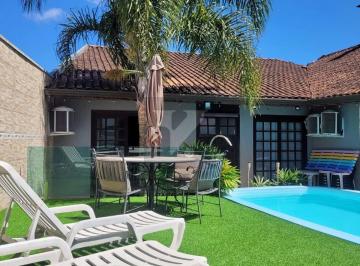 Casa · 240m² · 3 Quartos · 4 Vagas · Casa central em Almirante Tamandaré com piscina - Semimobiliada