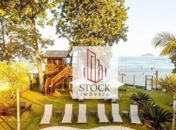 d5de8ae2bbb91a8d52752d654ca1657ee367990a · Refúgio Exclusivo Pé na Areia em Camburi: Luxo, Privacidade e Conforto à Beira-Mar