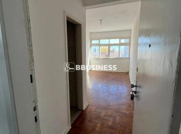 whatsapp-image-2026-02-03-at-17-32-011770152119661.jpeg · Apartamento à venda no Centro com 1 quarto - Campos dos Goytacazes /RJ
