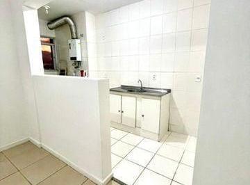 Apartamento · 72m² · 3 Quartos · Elegante Apartamento de 3 Quartos com Suíte em Condomínio de Lazer Completo no Centro de Campos dos