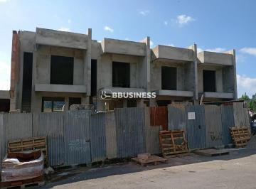 whatsapp-image-2026-03-20-at-11-10-27-11774032198318.jpeg · Sobrado à venda com 2 quartos - São Virgílio, Caxias do Sul, RS