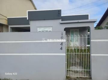 2a1dcfe3-b630-4340-9f49-86ffb2f6824f1742940720321.jpg · Casa à Venda no IPS 3 Quartos, 2 Banheiros e Excelente Localização, Campos dos Goytacazes, RJ