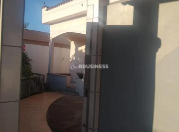 imagem-do-whatsapp-de-2024-06-28-a-s-14-41-01_d57050061721321341703.jpg · Casa à venda com 5 quartos, sendo 2 suíte - centro, São Francisco de Itabapoana, RJ