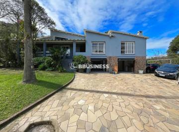 whatsapp-image-2025-12-12-at-15-36-551765566328752.jpeg · Casa à venda com 5 quartos, sendo 1 suíte - Cascata, Porto Alegre, RS