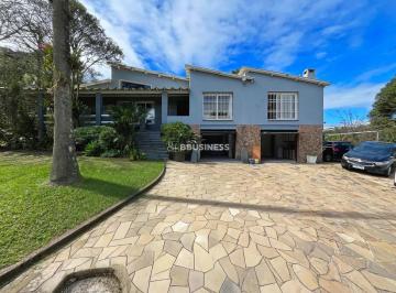 whatsapp-image-2025-12-12-at-15-36-551765566328752.jpeg · Casa à venda com 5 quartos, sendo 1 suíte - Cascata, Porto Alegre, RS
