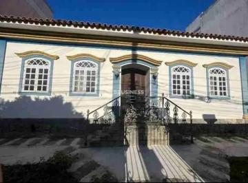 IMG-20250512-WA0078.jpg · Casa Ampla à Venda no Parque Turf Club  4 Quartos, 2 Suítes e 5 Vagas, Campos dos Goytacazes, RJ