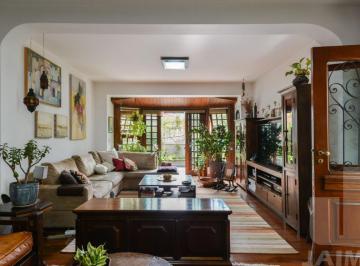 Casa · 190m² · 4 Quartos · 2 Vagas · Sobrado para venda em Sumaré com 4 quartos, sendo 2 suítes , 190m²