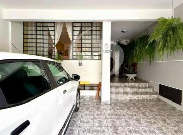 Casa · 160m² · 3 Quartos · 2 Vagas · Casa no Campo Belo com 3 dormitórios, área gourmet e ótima localização!