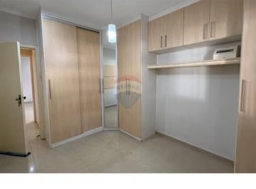 Apartamento · 78m² · 4 Quartos · 2 Vagas · Casa  Reformada à venda junto ao Largo do Bicão