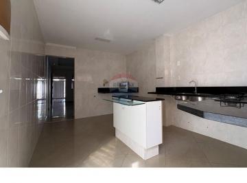 Apartamento · 78m² · 4 Quartos · 2 Vagas · CASA COM 02 SUITES INDEPENDENTES NO LARGO DO BICÃO