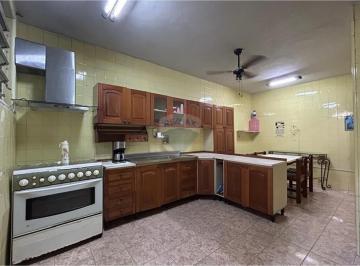 Casa · 341m² · 2 Quartos · 3 Vagas · Casa à venda - Raridade - 341m² com Terraço. Aceita financiamento!