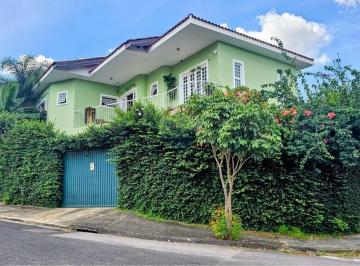 Casa · 392m² · 3 Quartos · 3 Vagas · Casa ampla e arejada no bairro Trujillo - 3 quartos sendo 1 suíte . 4 vagas de garagem
