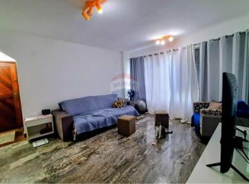 Apartamento · 81m² · 2 Quartos · 1 Vaga · Apartamento 2/4 no Rio Vermelho, nascente com 80m2.