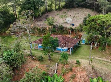 Rural · 180m² · 3 Quartos · Chácara ao lado da cachoeira à venda em Toledo MG