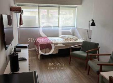 Apartamento · 21m² · Santa Teresa - Rua Hermenegildo de Barros - Kitnet reformada com ótima iluminaçã