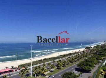 Casa · 400m² · 5 Quartos · 4 Vagas · Casa Duplex ,  Sala, 3 Quartos sendo 2 Suítes. Barra da Tijuca