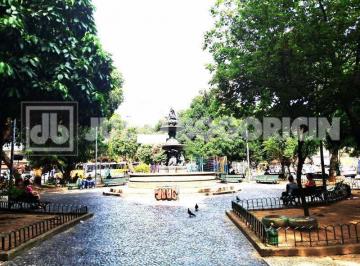 Apartamento · 16m² · ENTRAR E MORAR! KITNET TOTALMENTE REFORMADA! PORTARIA 24HS!