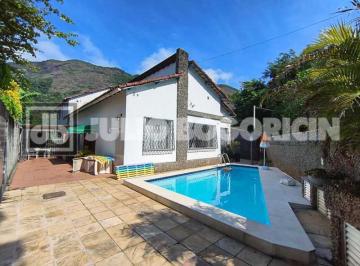 Casa · 270m² · 5 Quartos · 2 Vagas · Lindíssima casa Alto da Boa Vista 5 quartos piscina churrasqueira Linear.Localiz