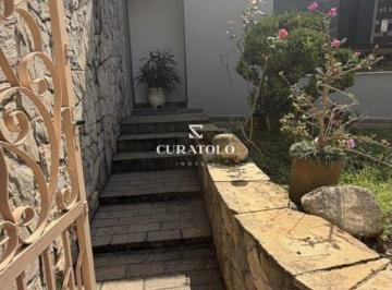 Casa · 186m² · 3 Quartos · 4 Vagas · Casa/sobrado à venda com 186 m², 3 quartos e 4 vagas no Vila São Pedro, Santo André.