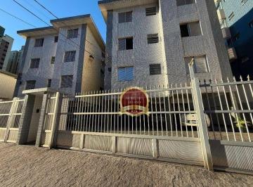 4f93d43e18fe17f5a680fa36cdbf5b42f78d098e · Apartamento no Canto do Forte na quadra da praia.