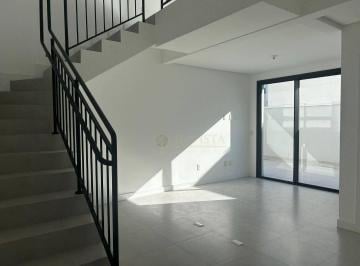 ede721cd1fb937a81b7e547f3b6824c2a12fa374 · Apartamento Loft com 1 vaga de garagem no Centro de Florianópolis/SC.