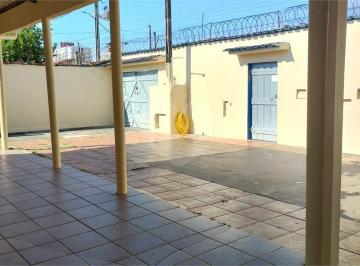 Casa · 244m² · 3 Quartos · 4 Vagas · Casa com 3 quartos à venda em Centro - SP