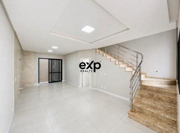 Casa · 94m² · 2 Quartos · 2 Vagas · Sobrado com 2 suítes e acabamento de alto padrão